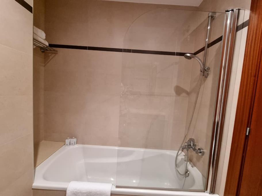 604B - Apartamento Con Garaje Oviedo Dış mekan fotoğraf